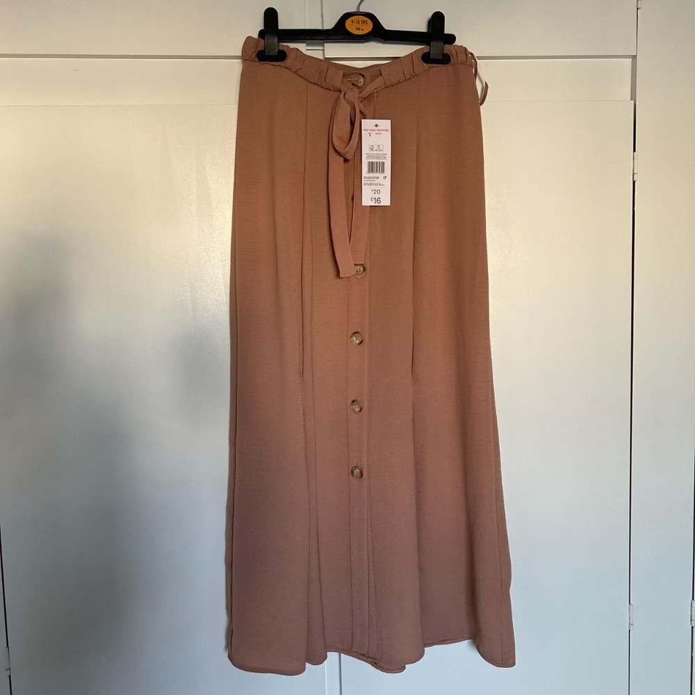 FF Womens Pink Skirt